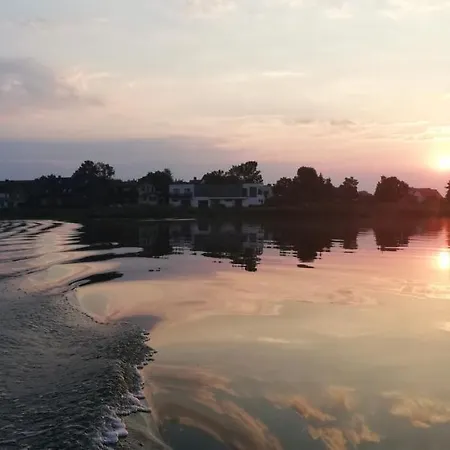 Moderne Mit Balkon Direkt An Der Peene Apartament