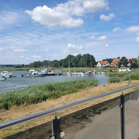 Moderne Mit Balkon Direkt An Der Peene Ziemitz