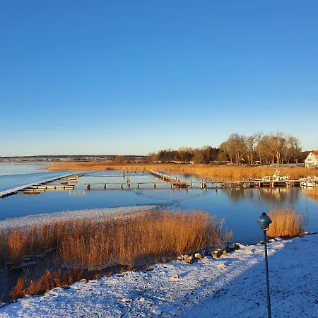 Apartament Moderne Mit Balkon Direkt An Der Peene Ziemitz