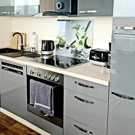 Moderne Mit Balkon Direkt An Der Peene *