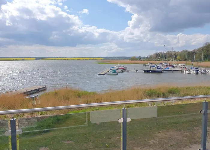 Апартаменты Moderne Mit Balkon Direkt An Der Peene *