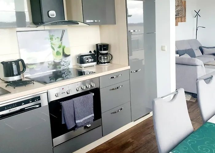 Moderne Mit Balkon Direkt An Der Peene